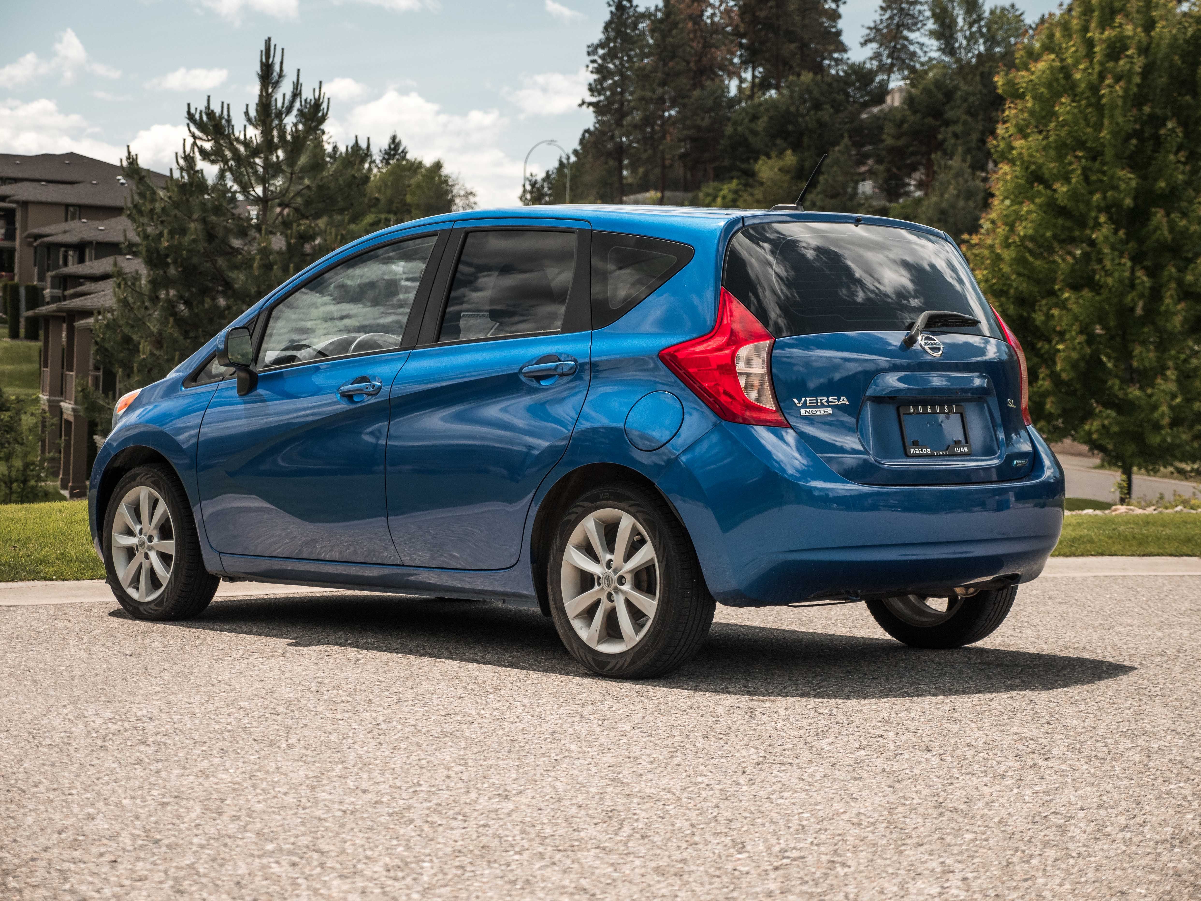 PreOwned 2014 Nissan Versa Note SV 4 Door Hatchback in Kelowna 530