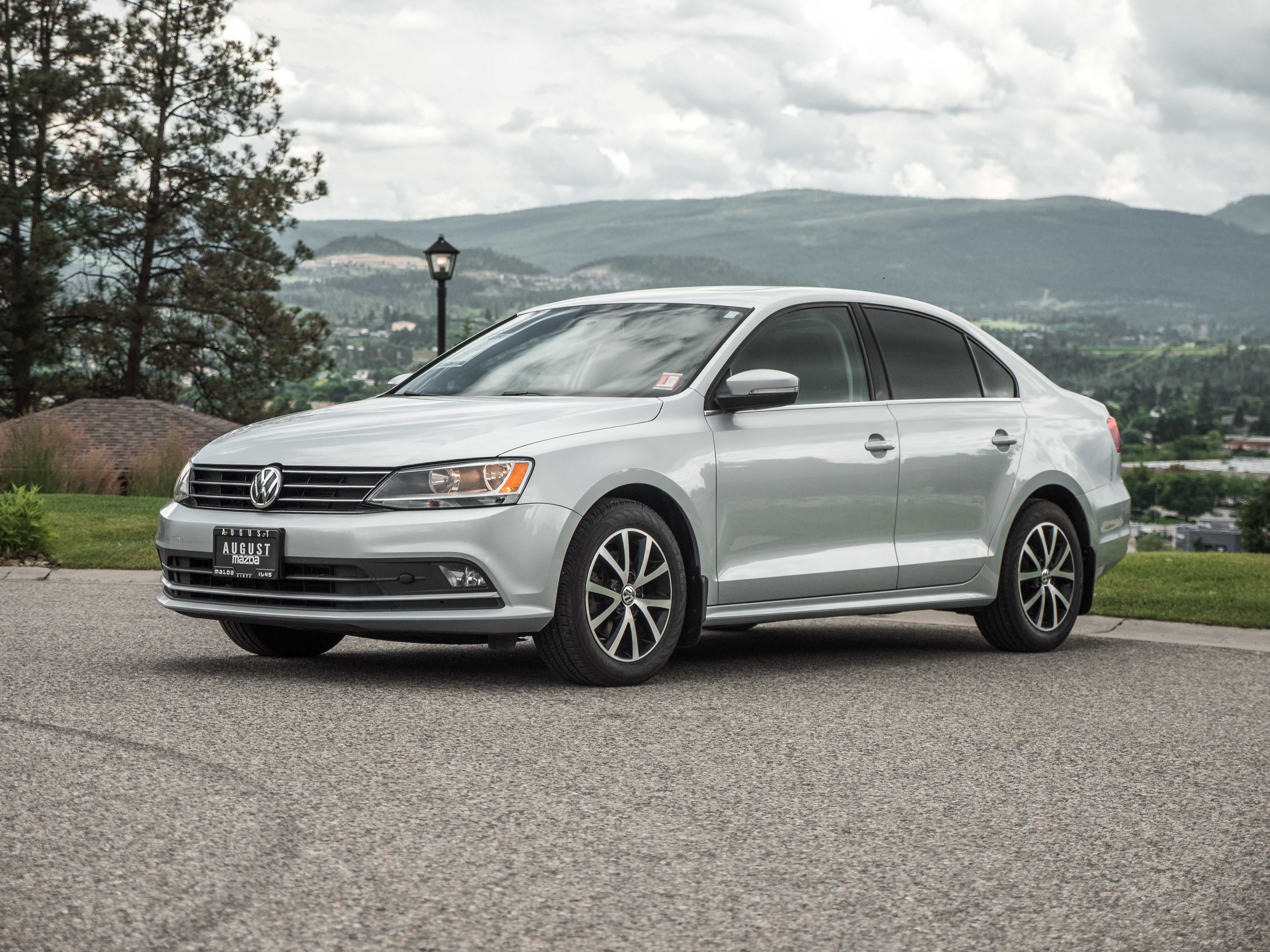 Pre-owned 2015 Volkswagen Jetta 2.0 Tdi Comfortline 4 Door Sedan In 