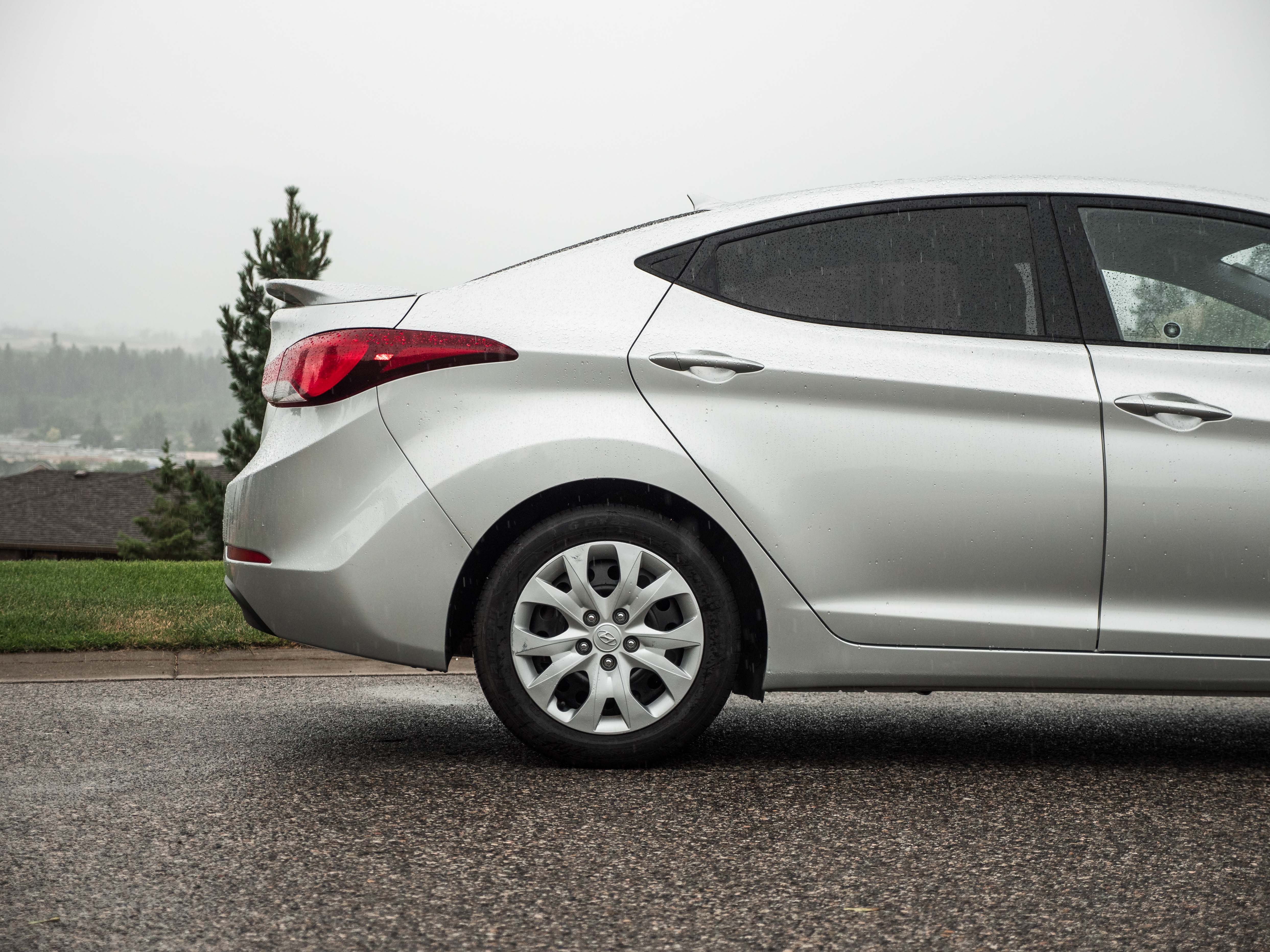 PreOwned 2015 Hyundai Elantra GL Front Wheel Drive 4 Door Sedan