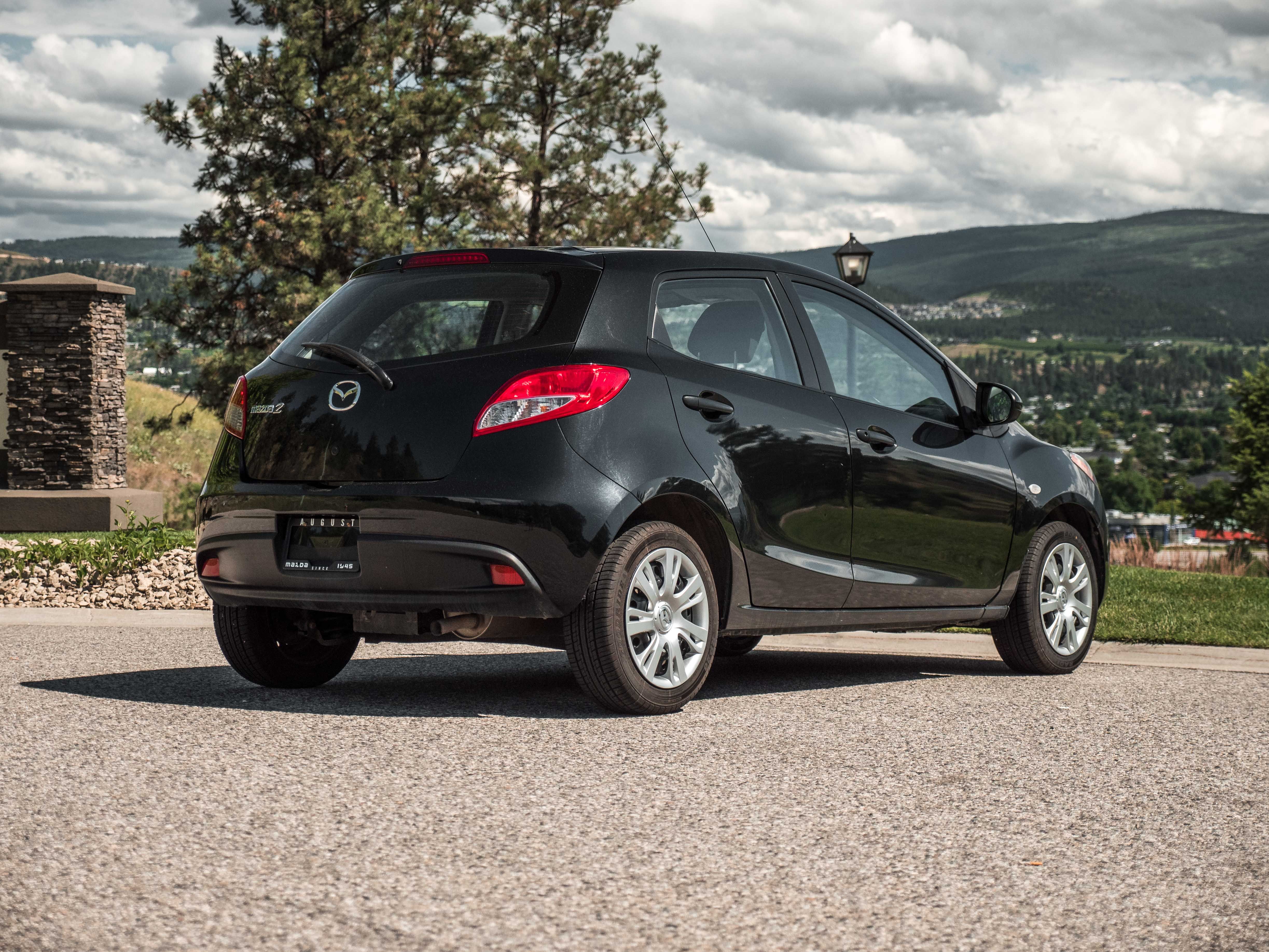 Pre Owned 2014 Mazda 2 Gx Front Wheel Drive 4 Door Hatchback