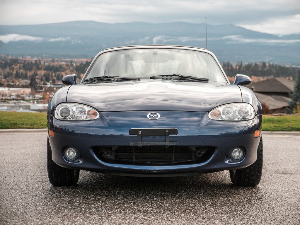 Pre-Owned 2002 Mazda MX-5 Miata Sedan in Kelowna #U-3603 ...