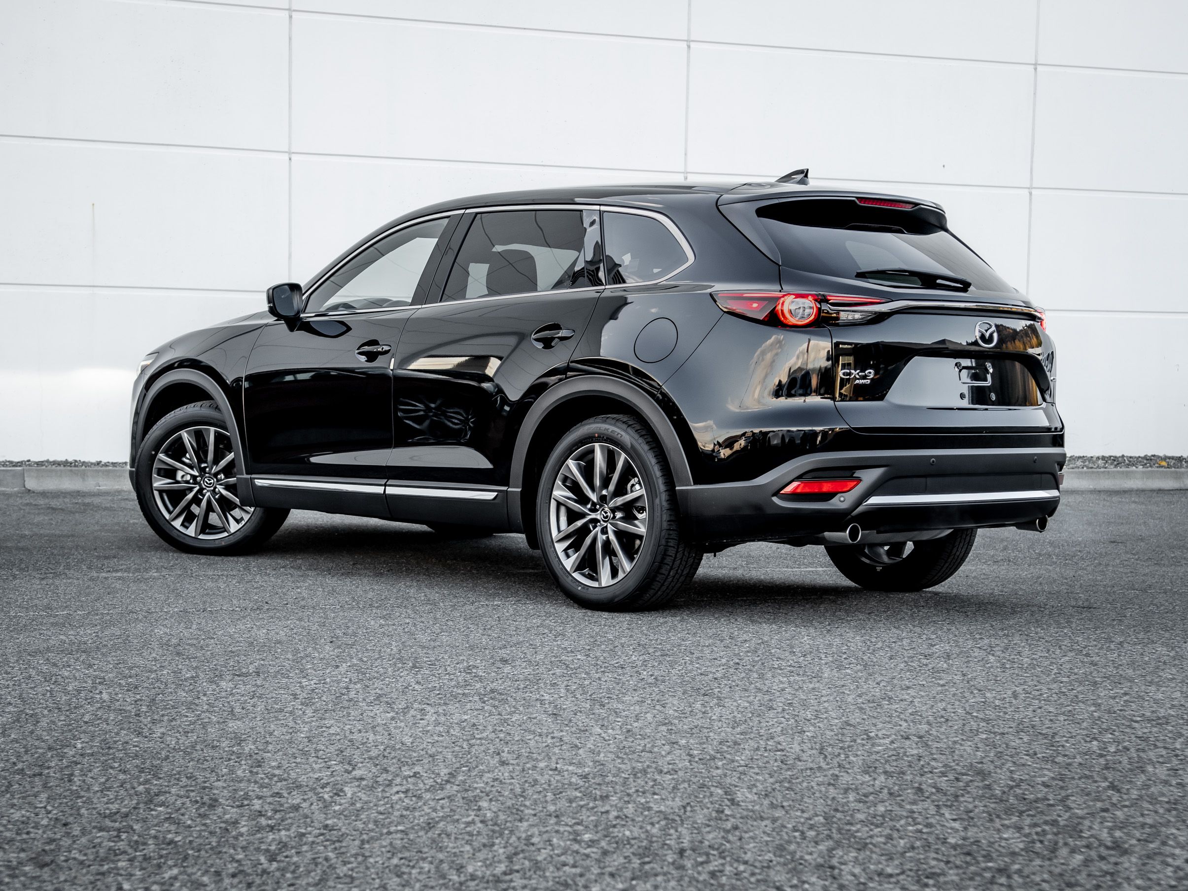 New 2020 Mazda CX9 Signature With Navigation & AWD